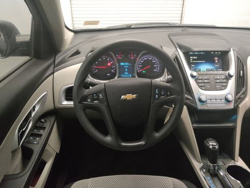 Used 2017 Chevrolet Equinox LS FWD image 22