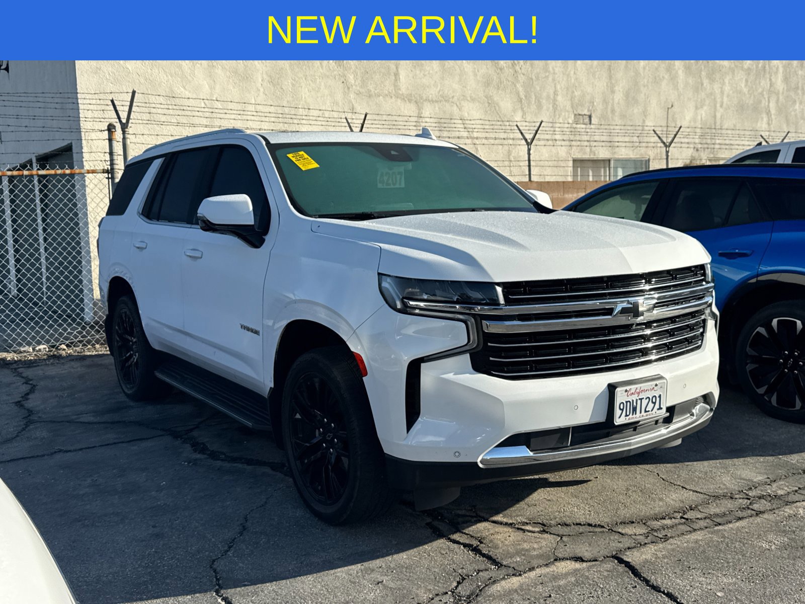 Used 2023 Chevrolet Tahoe LT w/ Luxury Package AWD/4WD image 1