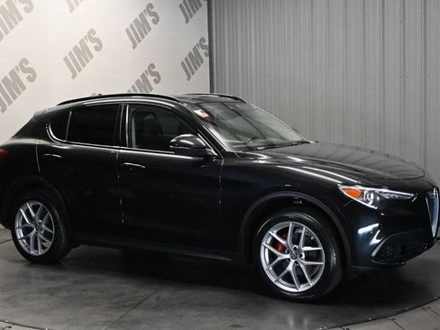 Used 2019 Alfa Romeo Stelvio Sport w/ Quick Order Package 22K Sport RWD image 3