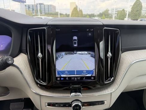 Certified 2023 Volvo XC60 T8 Ultimate w/ Climate Package image 23