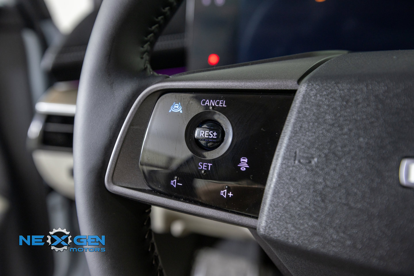 Used 2025 Nissan Murano SL AWD/4WD image 15