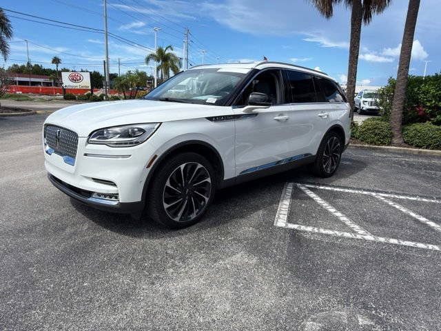 Certified 2020 Lincoln Aviator Reserve w/ Equipment Group 202A AWD/4WD image 3