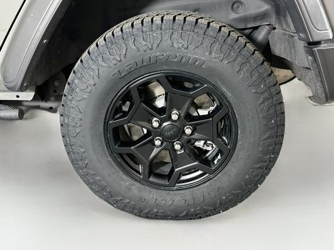 Used 2023 Jeep Wrangler Unlimited w/ Cold Weather Group AWD/4WD image 11
