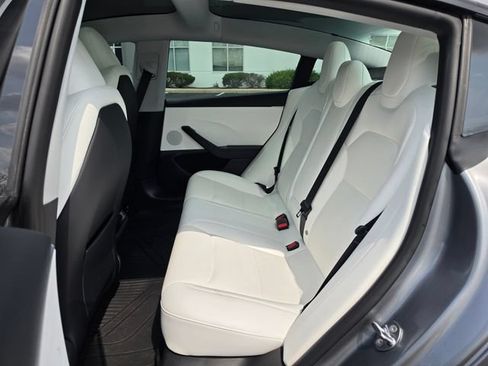 Used 2025 Tesla Model 3 Long Range AWD/4WD image 31