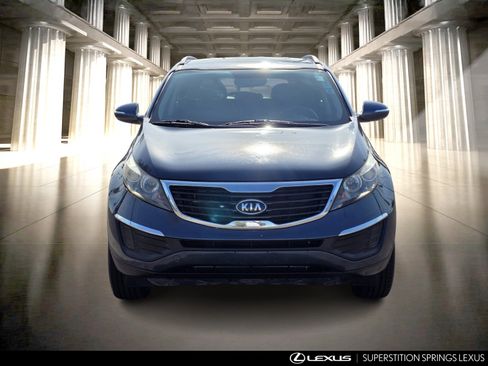 Used 2011 Kia Sportage LX w/ Navigation Pkg image 9