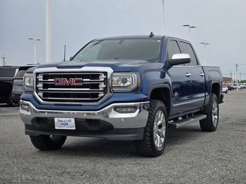 Used 2018 GMC Sierra 1500 SLT w/ Texas SLT Premium Package RWD image 3
