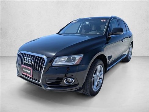 Used 2017 Audi Q5 2.0T Premium Plus w/ Technology Package image 1
