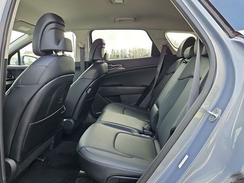 Certified 2023 Kia Sportage EX image 11