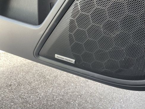 Used 2025 Subaru Outback Touring XT image 20