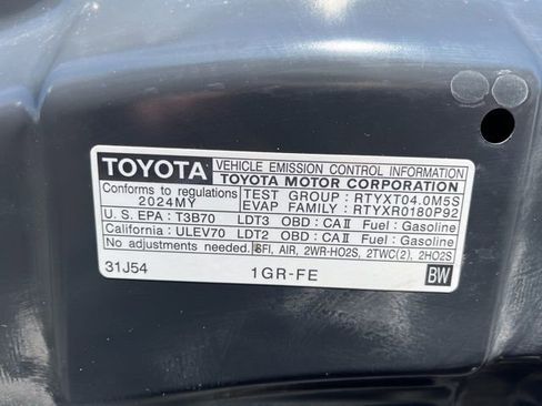 Used 2024 Toyota 4Runner Limited image 23