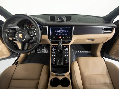 Certified 2024 Porsche Macan GTS AWD/4WD image 31