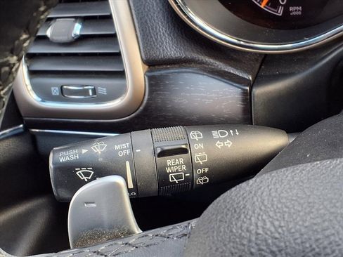 Used 2014 Jeep Grand Cherokee Limited w/ Trailer Tow Group IV image 16