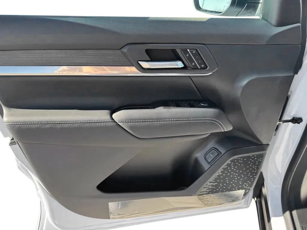 New 2027 GMC Terrain Denali w/ LPO, Floor Liner Package AWD/4WD image 12