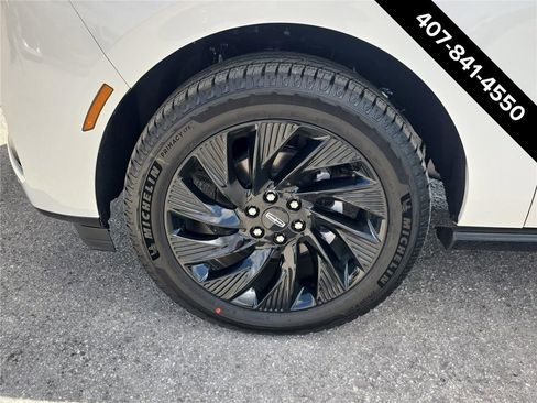New 2026 Lincoln Navigator Reserve w/ Jet Appearance Package AWD/4WD image 6
