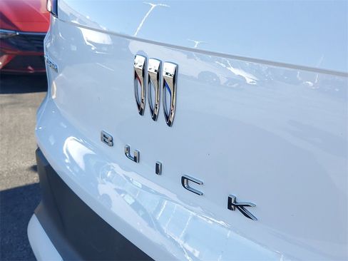 Used 2025 Buick Envista Preferred image 6