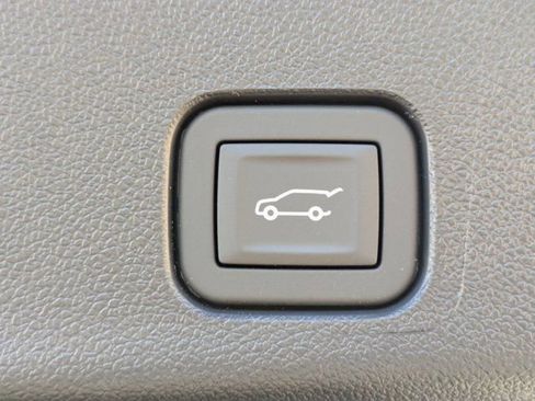 New 2026 Chevrolet Traverse RS w/ LPO, Floor Liner Package image 13