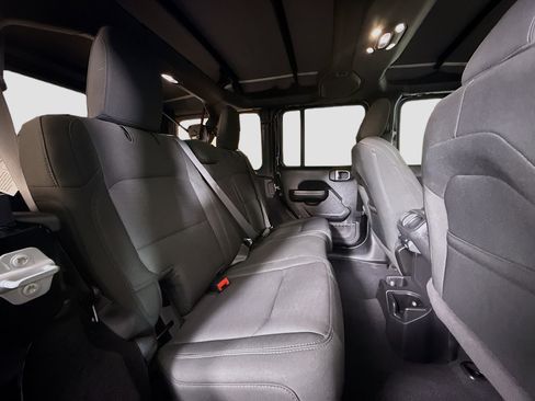 Used 2021 Jeep Wrangler Unlimited Sport S image 27