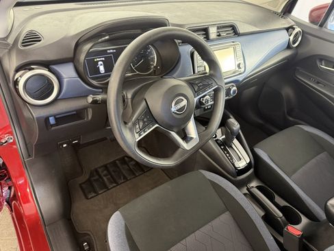 Used 2025 Nissan Versa SV FWD image 15