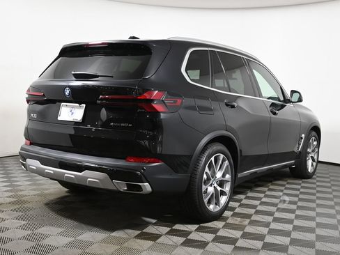 Used 2026 BMW X5 xDrive50e AWD/4WD image 7