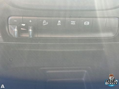Used 2018 RAM 2500 Tradesman w/ Chrome Appearance Group AWD/4WD image 25