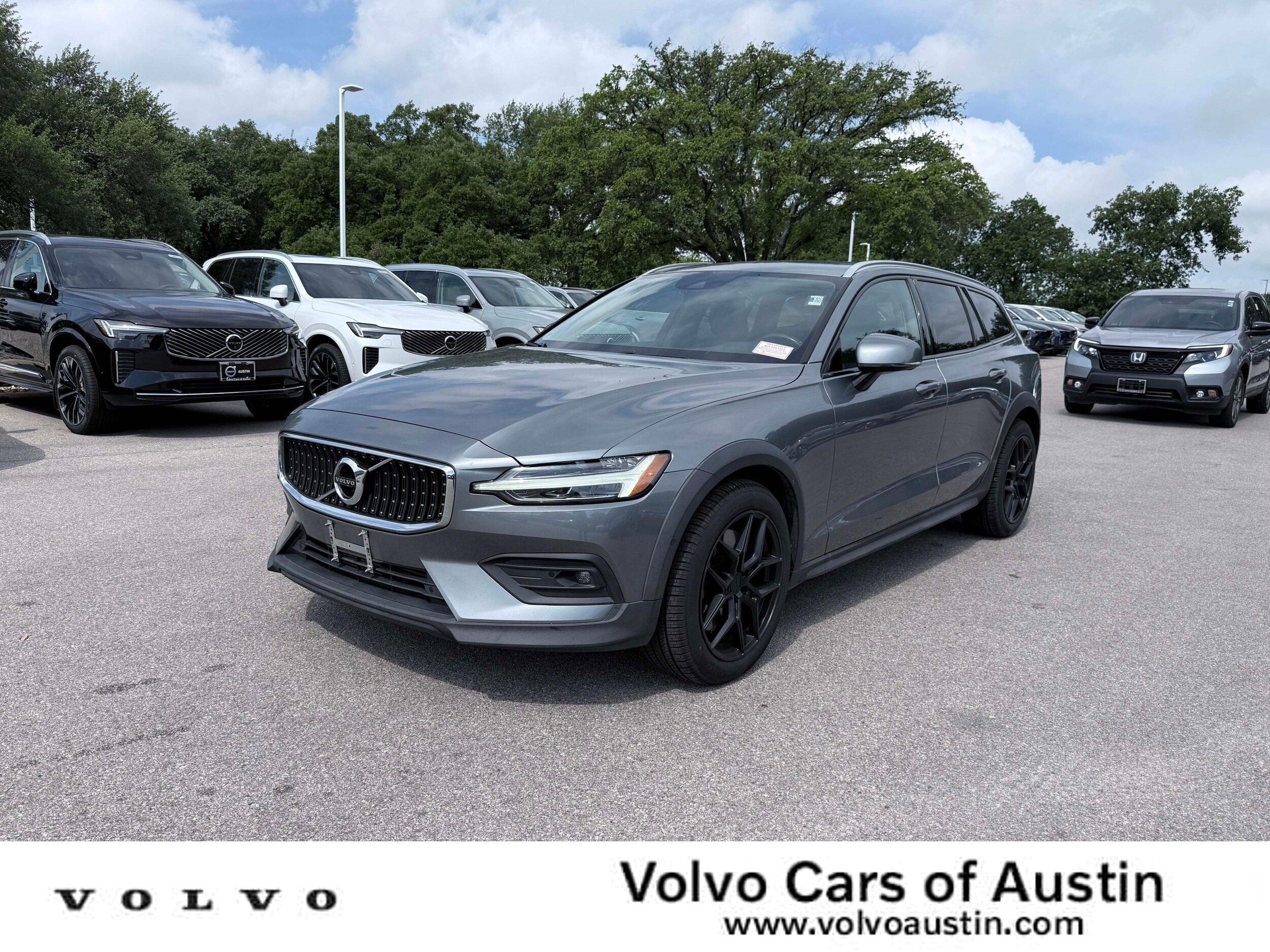 Used 2021 Volvo V60 T5 Cross Country w/ Climate Package AWD/4WD image 1