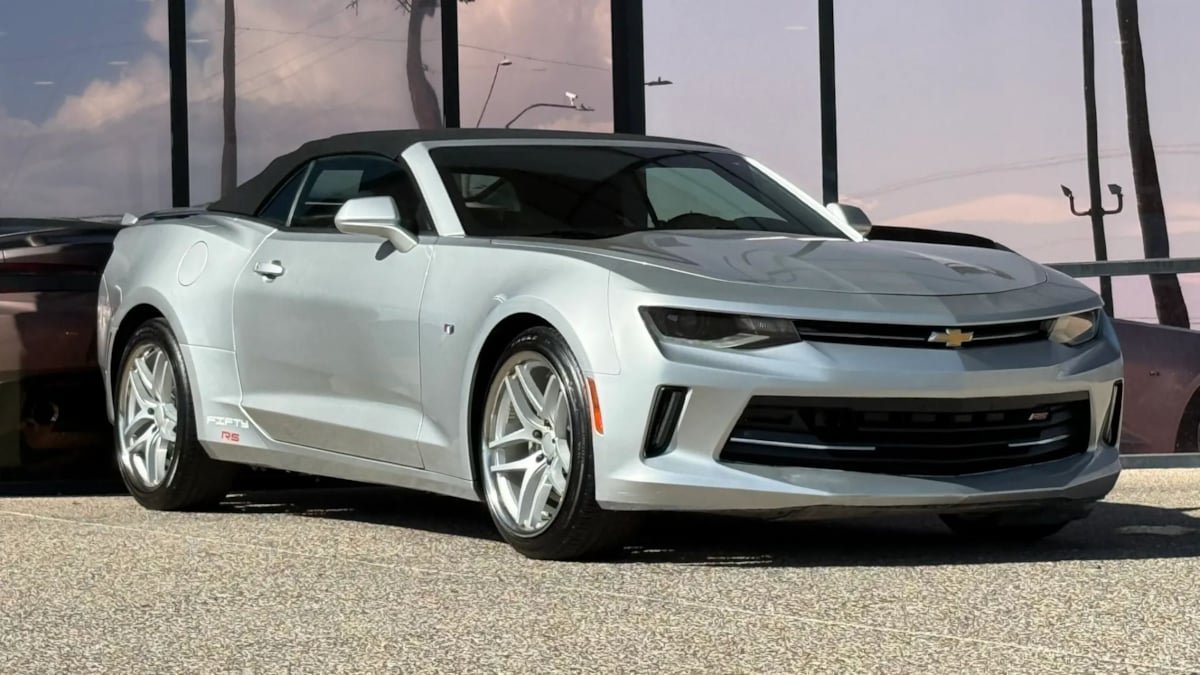Used 2017 Chevrolet Camaro LT w/ RS Package RWD image 23