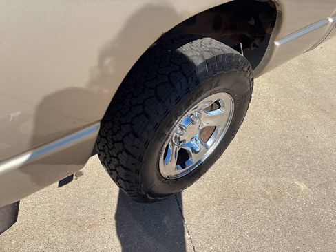 Used 2005 Dodge Ram 1500 Truck SLT image 5