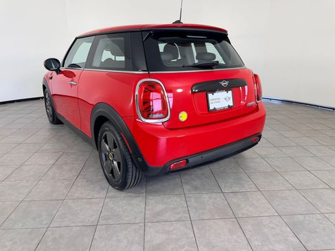 Certified 2024 MINI Cooper SE image 3