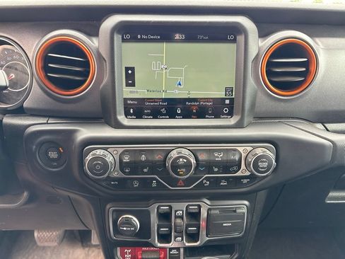 Used 2021 Jeep Gladiator Mojave AWD/4WD image 8