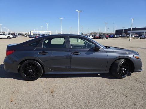Used 2023 Honda Civic Sport image 16