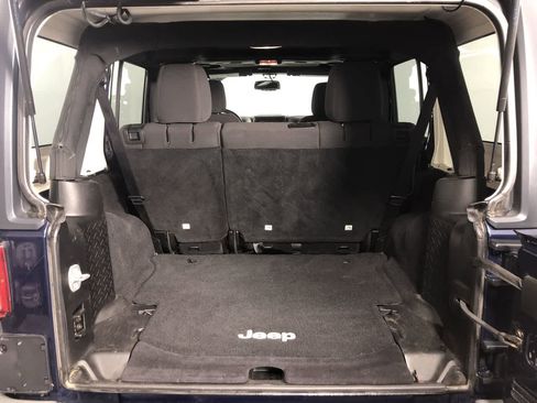 Used 2013 Jeep Wrangler Unlimited Sport image 19