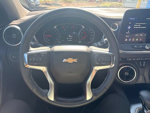 Used 2025 Chevrolet Blazer LT AWD/4WD image 21