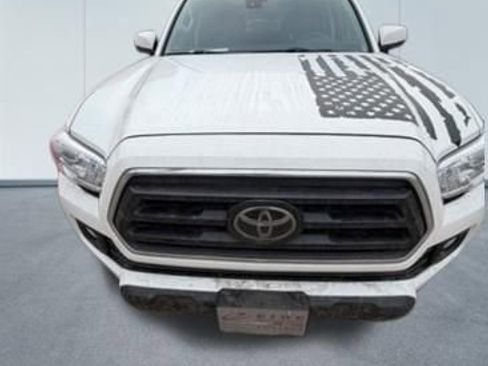 Used 2023 Toyota Tacoma SR5 w/ Technology Package image 11