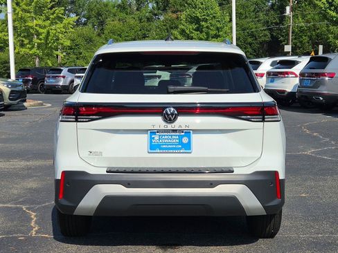 Certified 2025 Volkswagen Tiguan S FWD image 4