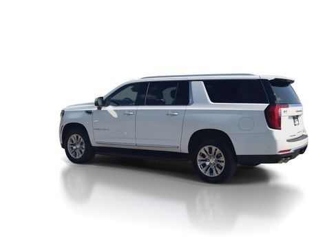 Certified 2025 GMC Yukon XL Denali AWD/4WD image 6