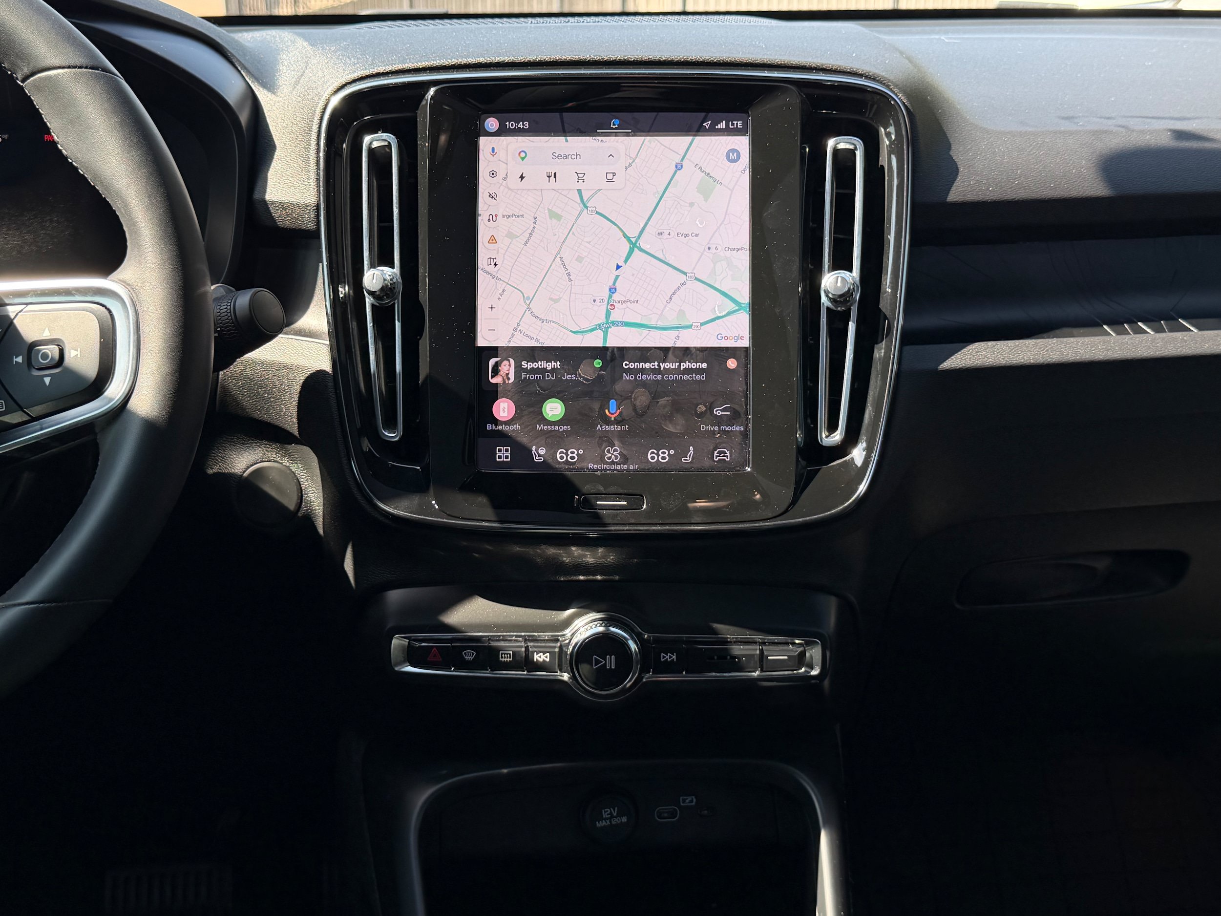 Certified 2023 Volvo C40 P8 Recharge Ultimate w/ Protection Package Premier AWD/4WD image 15