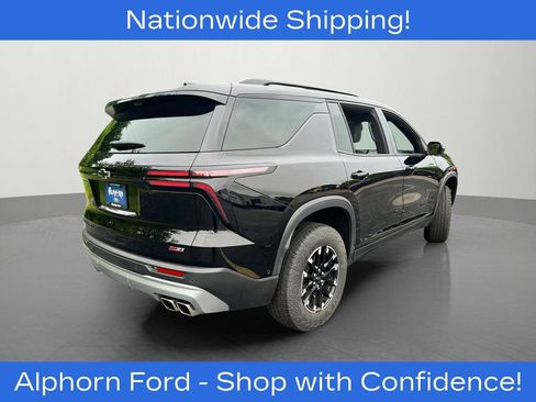 Used 2024 Chevrolet Traverse Z71 w/ Enhanced Driving Package AWD/4WD image 3