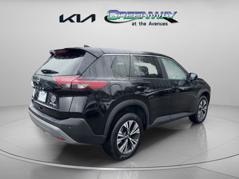 Used 2023 Nissan Rogue SV image 4