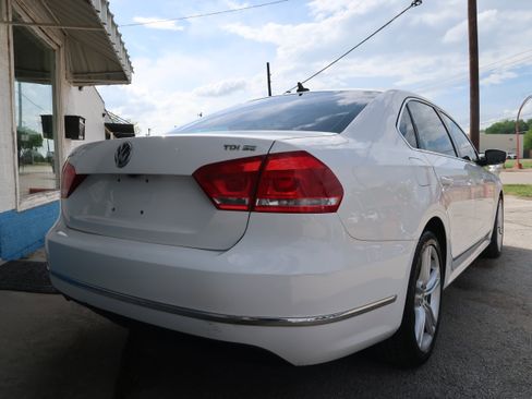 Used 2014 Volkswagen Passat TDI SE image 8