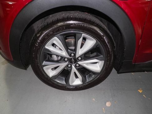 Used 2023 Chevrolet Bolt EUV LT w/ Convenience Package image 32