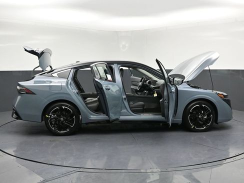 New 2026 Nissan Sentra SR w/ SR Premium Package image 35