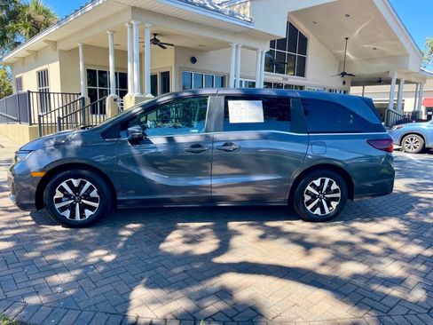 Used 2025 Honda Odyssey EX-L image 2