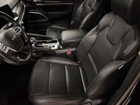 Used 2023 Kia Telluride LX image 29