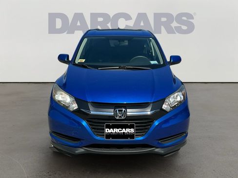 Used 2018 Honda HR-V LX image 2