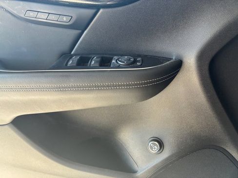 Used 2021 Buick Envision Essence w/ Sport Touring Package FWD image 16