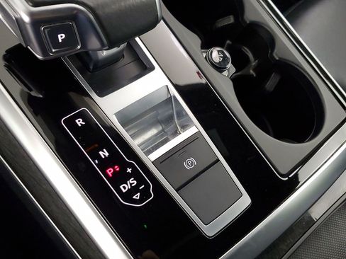 Certified 2021 Audi Q7 2.0T Premium Plus w/ Premium Plus Package image 44