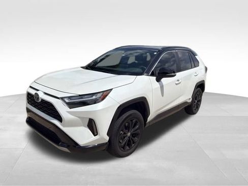 Used 2024 Toyota RAV4 XSE AWD/4WD image 8