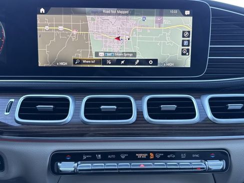 Used 2023 Mercedes-Benz GLS 450 4MATIC image 22