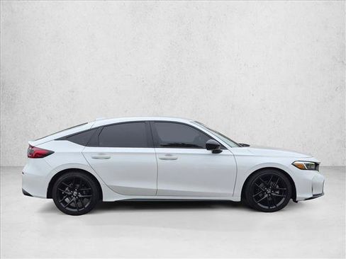 Used 2025 Honda Civic Sport image 4