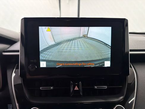 Used 2025 Toyota Corolla Cross XLE FWD image 28
